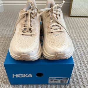 NEW Hoka Beige Clifton 9 Running Shoes Size 10B